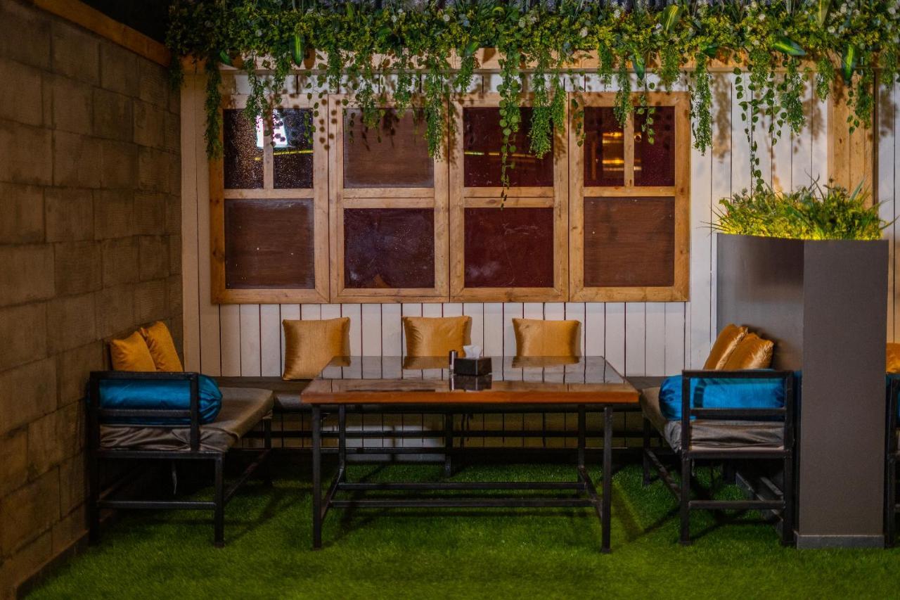 Hotel Mari Aai Residency Navi Mumbai Exterior foto